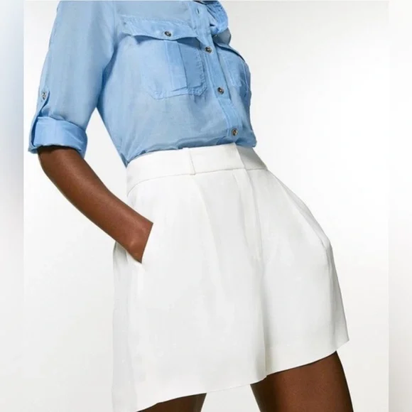 Karen millen viscose satin crepe relaxed tuxedo shorts/Ivory white. Never worn